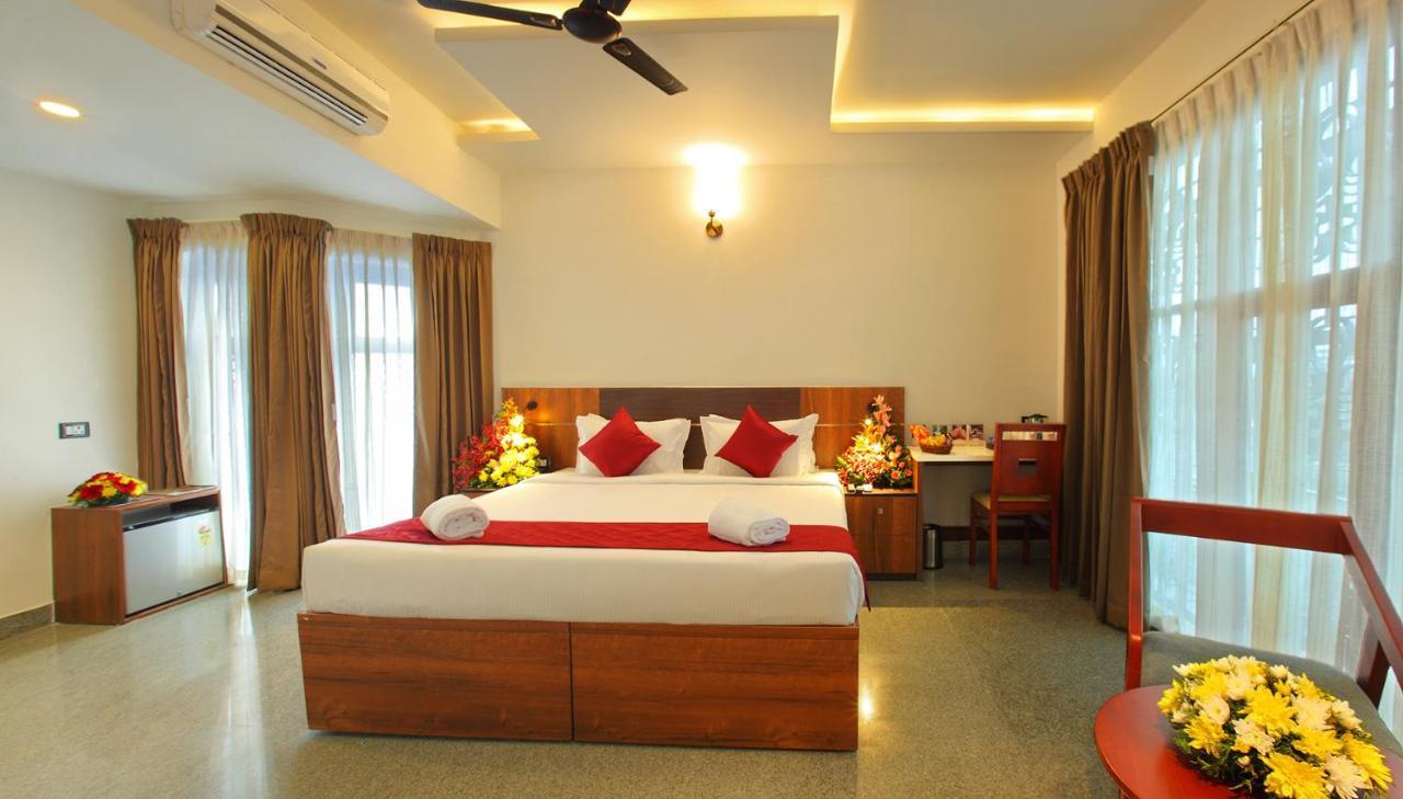 Hotel Thamburu International Thiruvananthapuram Eksteriør bilde