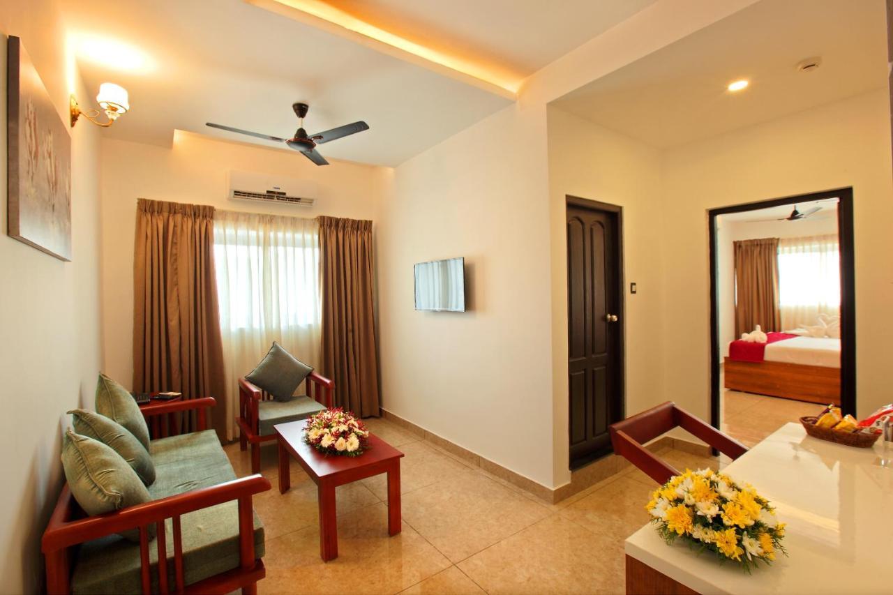 Hotel Thamburu International Thiruvananthapuram Eksteriør bilde
